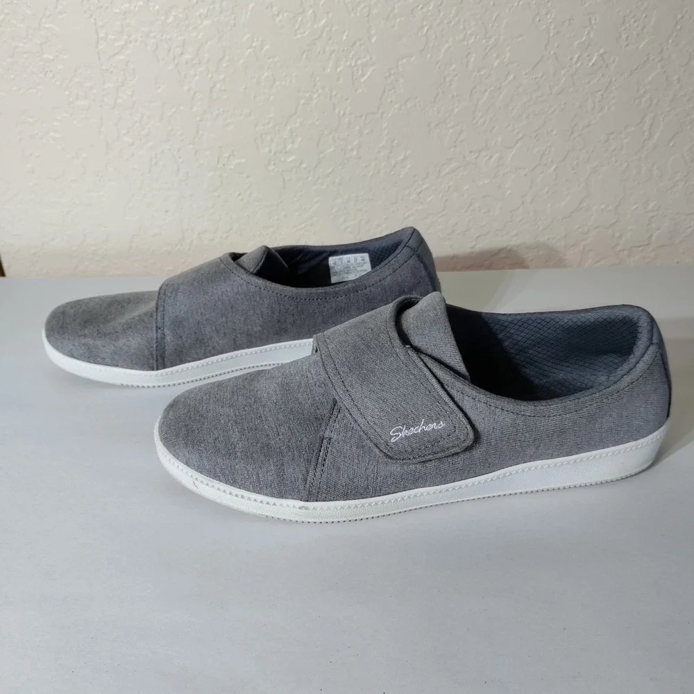 Skechers Womens Gray Textile Hook and Loop Slip On Sneakers 27114 Size 10